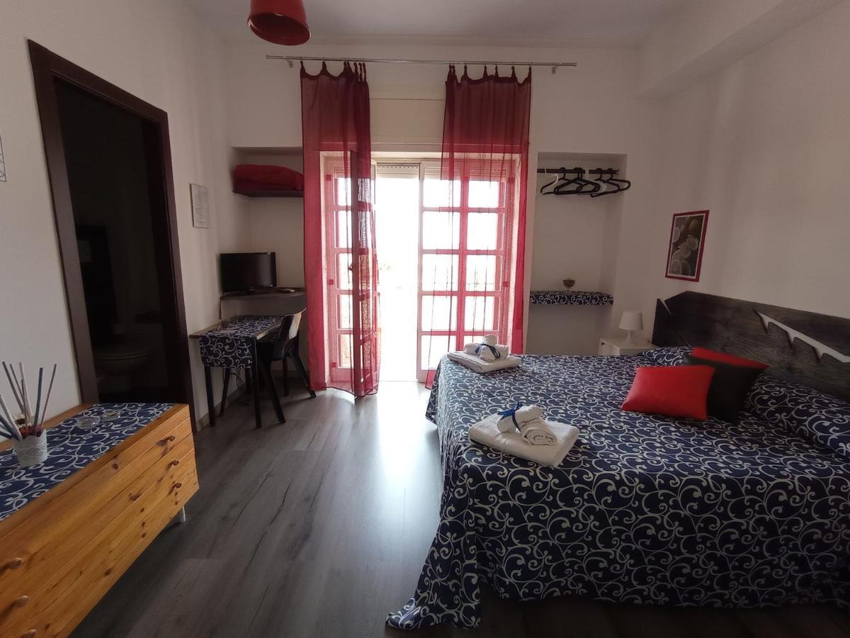 Idria B&B Barcellona-Pozzo di Gotto Ngoại thất bức ảnh